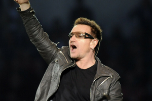 Bono na scenie