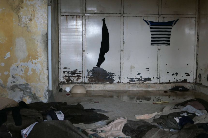 Tureccy ratownicy szukają więźniów pod osławionym więzieniem Sednaya