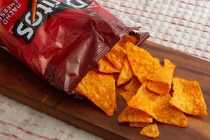 Chipsy Doritos
