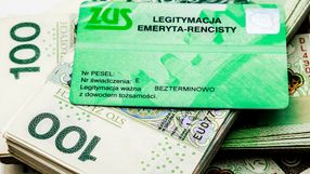 legitymacja emeryta i pieniądze
