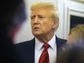 Prezydent Donald Trump na pokładzie Air Force One, 27 stycznia 2025 r.