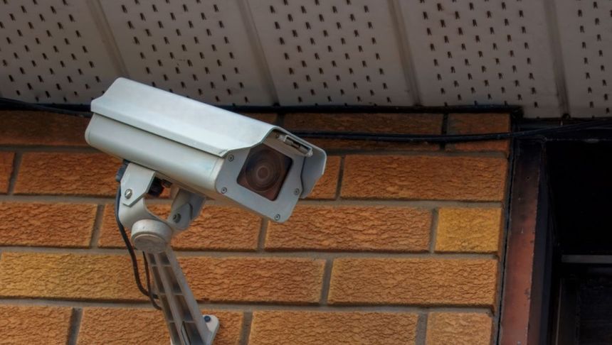 Kamera monitorująca posesję