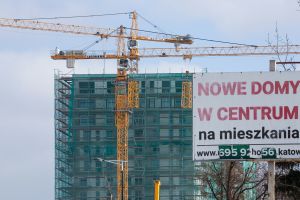 budowa bloku mieszkalnego