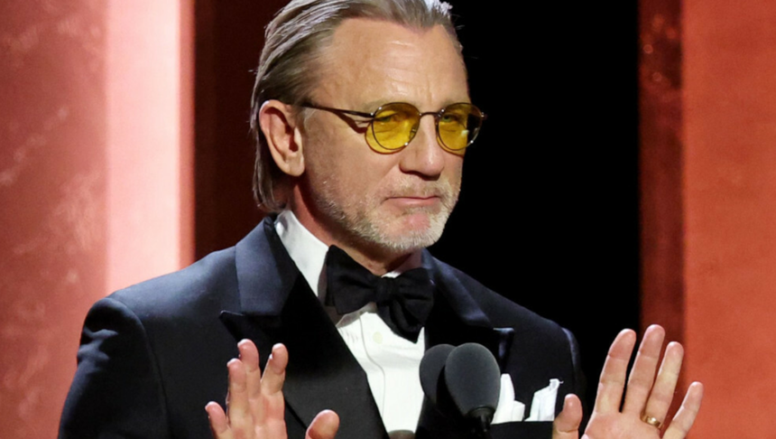 Daniel Craig