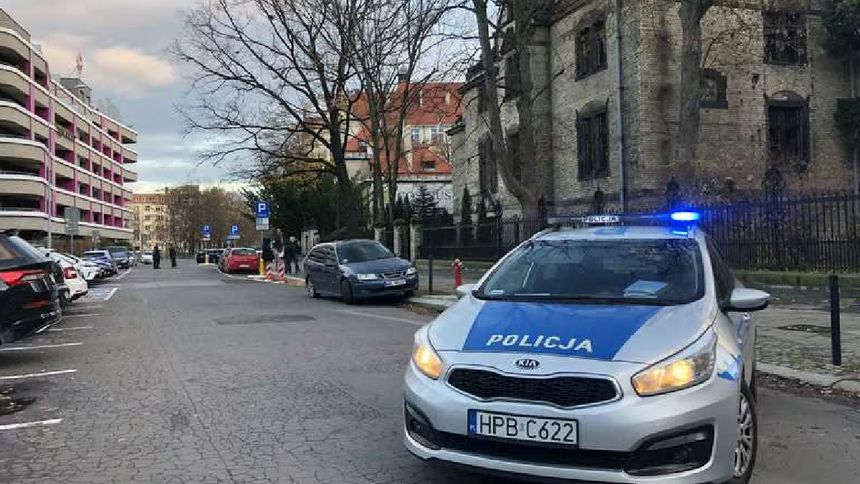 Saperzy w szkole we Wrocławiu