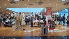 UNIQLO 
