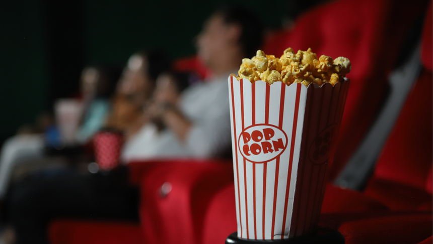 Sala kinowa, popcorn