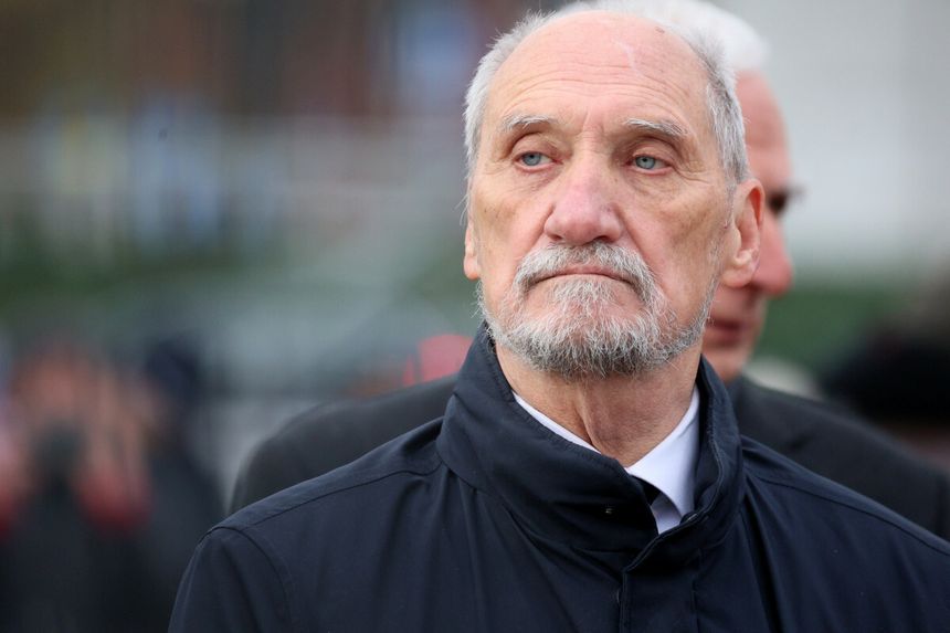 Macierewicz