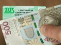 legitymacja emeryta i 500 zł