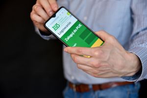 strona logowania ZUS na smartfonie