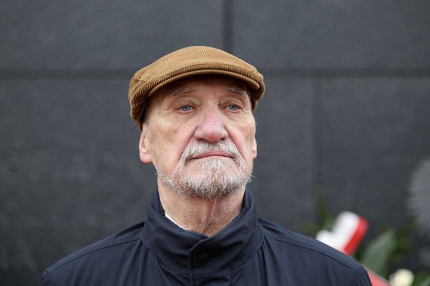 Antoni Macierewicz nie może prowadzić samochodu