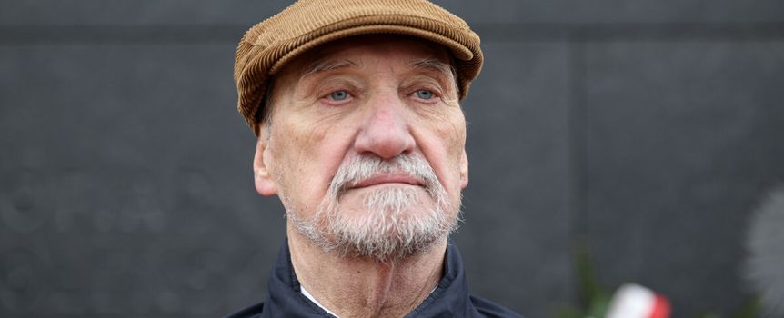 Antoni Macierewicz nie może prowadzić samochodu