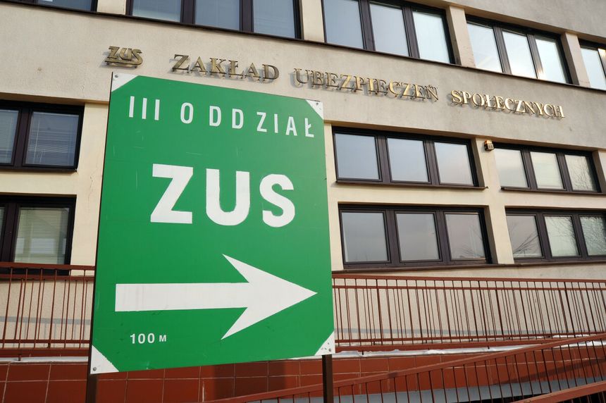 W grudniu i styczniu seniorzy mogą liczyć na wcześniejsze wypłaty emerytur