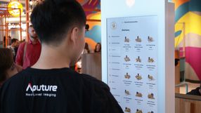 klient w restauracji Popeyes