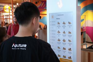 klient w restauracji Popeyes