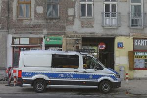 Policja na miejscu zbrodni (zdjęcie ilustracyjne)