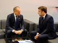 Tusk, Macron