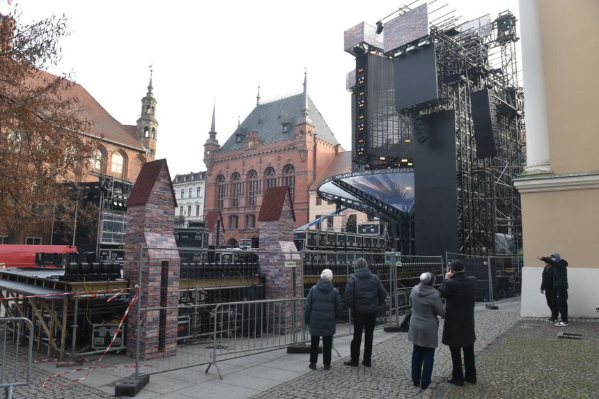 Scena Sylwestrowej Mocy Przebojów w Toruniu