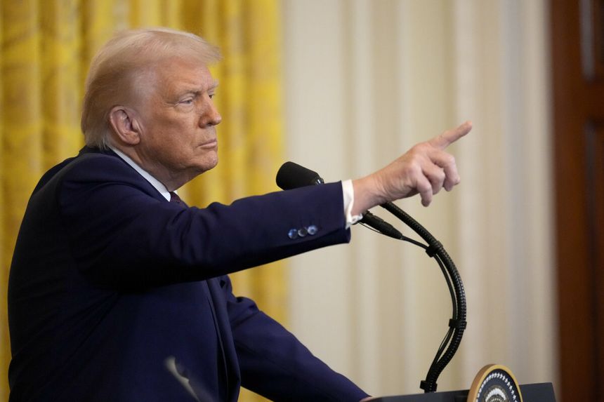 Prezydent USA Donald Trump w Białym Domu w Waszyngtonie, 13 lutego 2025 r.