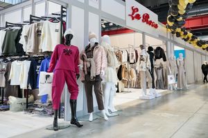 Centrum handlowe Modlińska 6D w Warszawie