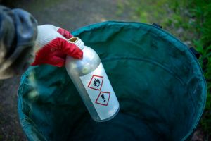 Gdzie wyrzucić opakowania po środkach ochrony roślin?