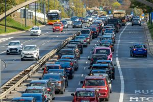 Kierowców czekają podwyżki. Nawet 50 proc. więcej za dokumenty. 