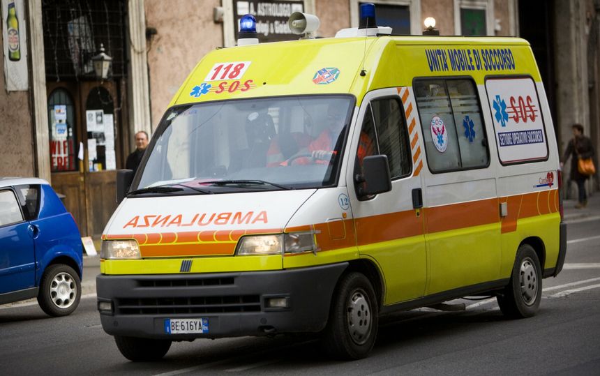 karetka pogotowia we Włoszech, zdj. ilustracyjne