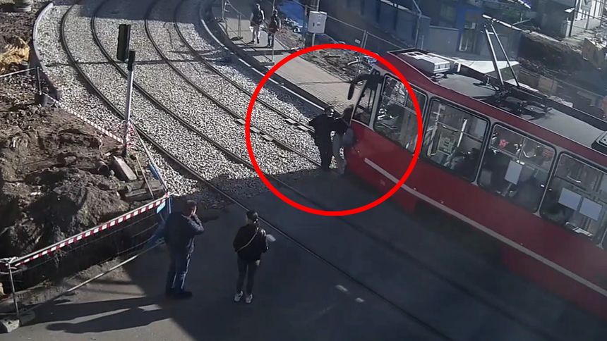 Tramwaj potrącił nastolatków w Chorzowie