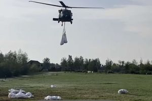 Helikoptery nad Nysą