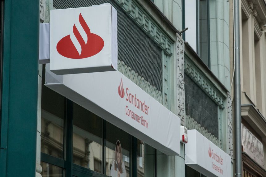 72-latka wygrała w sądzie z bankiem. Oszuści wykradli jej dane
