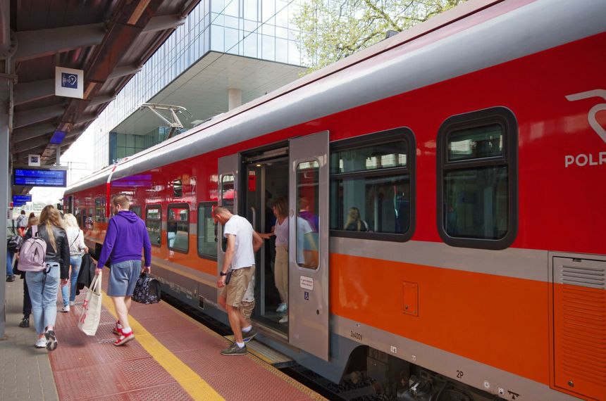 Pociąg na stacji Bydgoszcz Główna