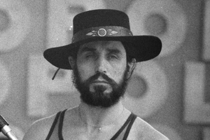 Czesław Niemen w kapeluszu