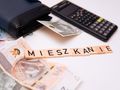 Dopłata pieniędzy do wynajmowanego mieszkania
