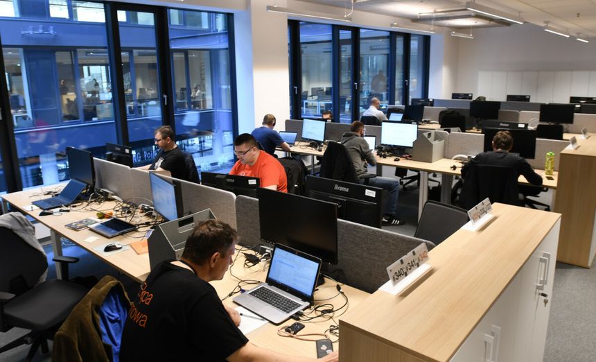 Praca 1 i 11 listopada. Jakie prawa mają pracownicy?