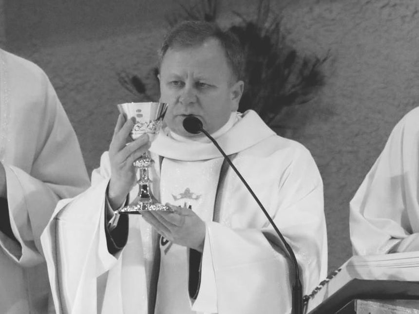 ksiądz homoncik nie żyje