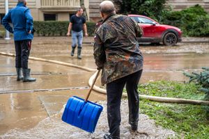 sprzątanie po powodzi