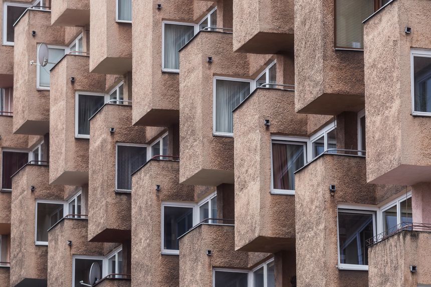 Blok w Warszawie ul. Karowa 18