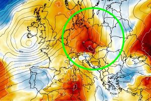 Mapa anomalii temperatury