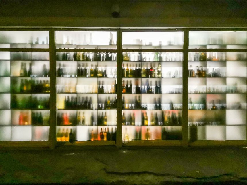 alkohol w sklepie, zdj. ilustracyjne