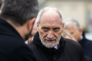 Macierewicz