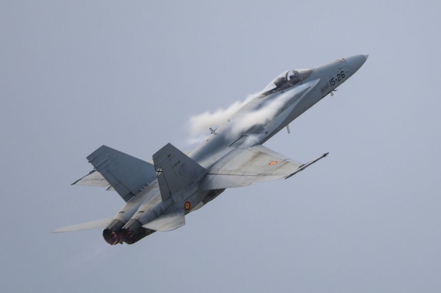 Myśliwiec F-18