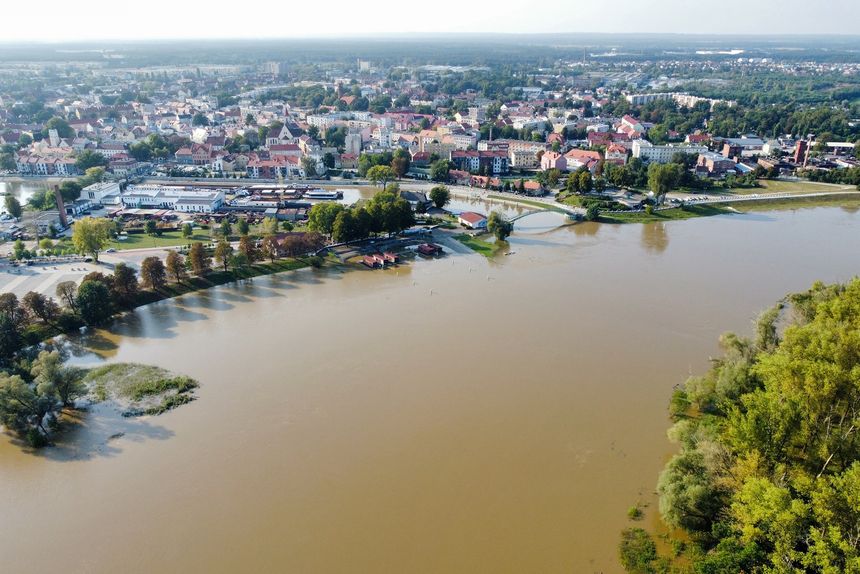 Wysoki poziom na Odrze w Nowej Soli