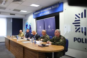 posiedzenie Wojewódzkiego Zespołu Zarządzania Kryzysowego w Komendzie Wojewódzkiej Policji w Krakowie