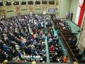 posłowie na sali plenarnej Sejmu
