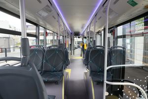wnętrze autobusu, zdj. ilustracyjne