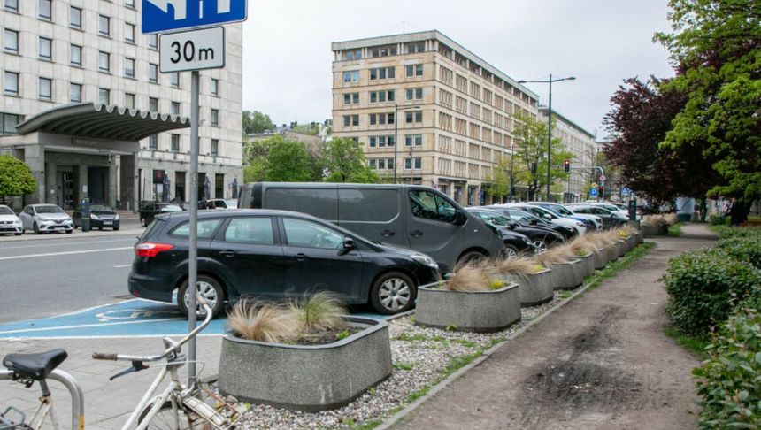Auta na parkingu