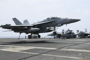 myśliwiec EA-18G Growler