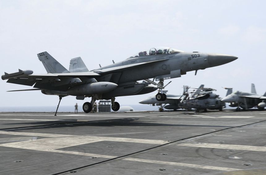 myśliwiec EA-18G Growler