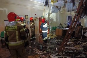 Zniszczenia po pożarze w urzędzie skarbowym