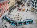 Tramwaj wypadł z torów i wjechał do sklepu